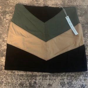 She and sky skirt Size medium NEW!